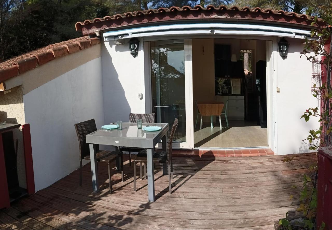 Petite Maison Au Calme - Piscine En Copropriete, Terrasse, Mer, Clim فالوريس المظهر الخارجي الصورة